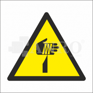 w022